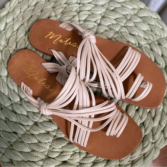 Anthropologie Matisse Rogue Cream Leather Strap Toe Loop Slide Sandals NWOB - Picture 7 of 11